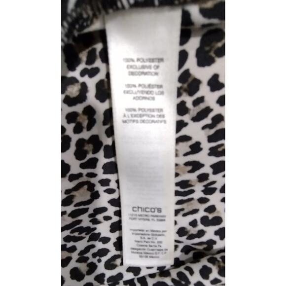 Chico's Animal Print Long Sleeve Pullover Top with Tied Bottom, Sz 0 (4) - Picture 6 of 7